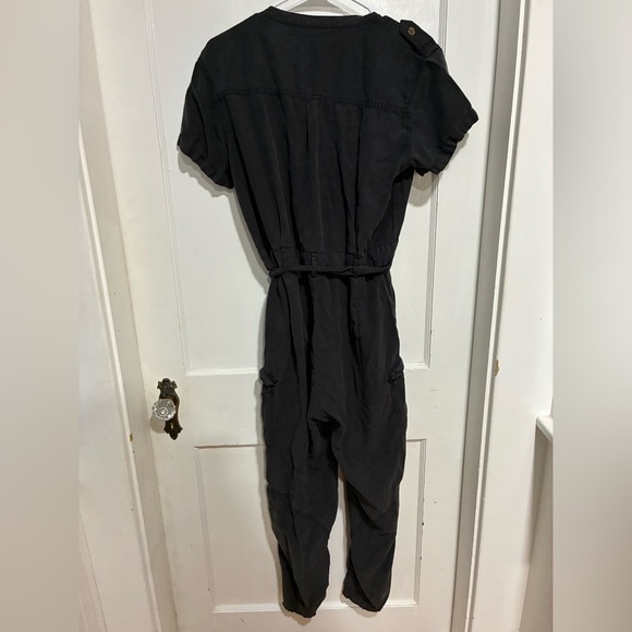 Velvet Heart Black Jumpsuit with Tie Waist Size L - Picture 7 of 7